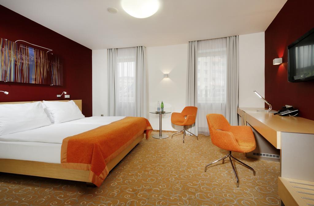 Orea Hotel Atrium Otrokovice Chambre photo