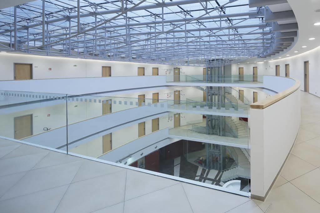 Orea Hotel Atrium Otrokovice Extérieur photo