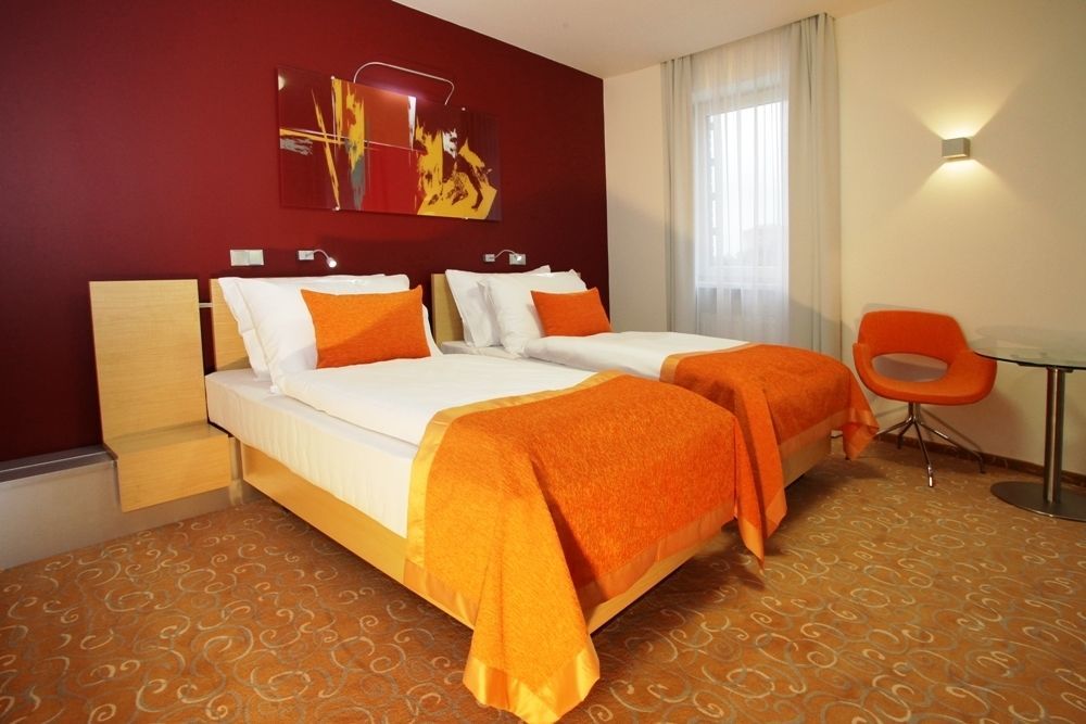 Orea Hotel Atrium Otrokovice Extérieur photo